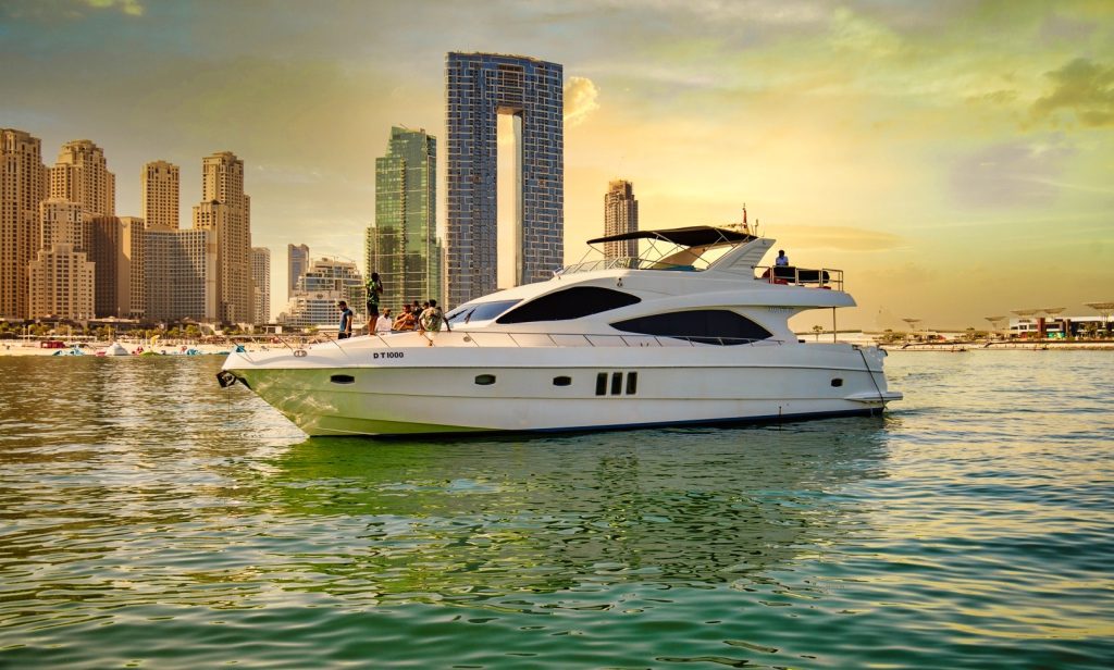 luxury yacht rental