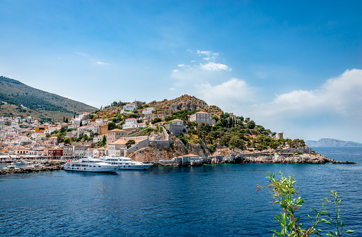 luxury yacht charter greece