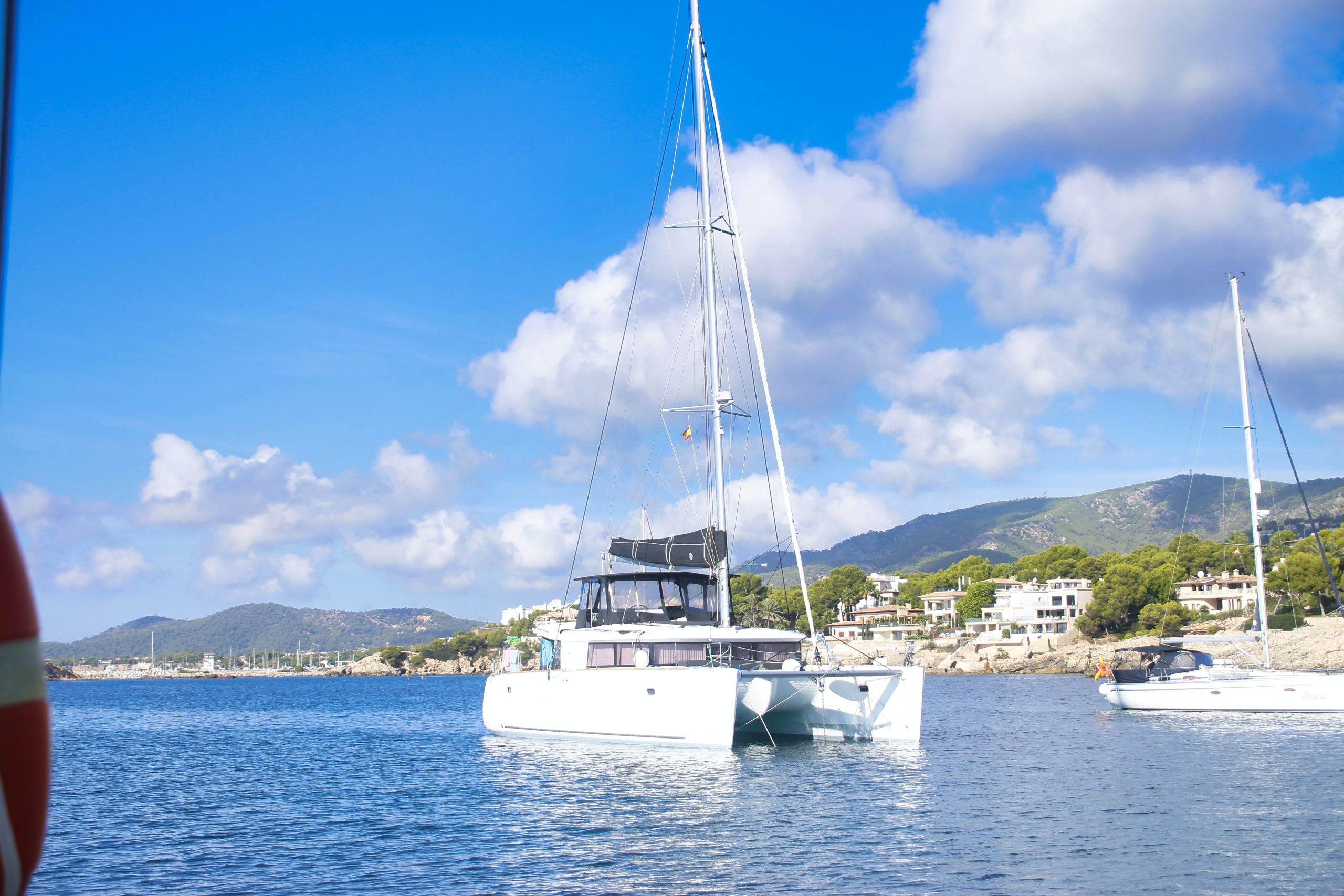 How to rent a catamaran for a week